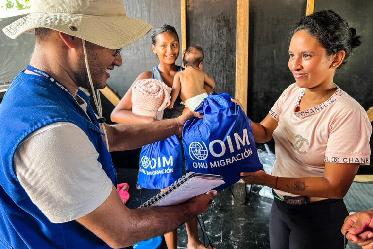 IOM provides Hygiene kits and blankets in two reception centers in the Darien. Hygiene kits, blankets, temporary shelter, protection, and psychosocial support, are provided to migrants by IOM in two reception centres in the Darien. In addition, temporary shelter,